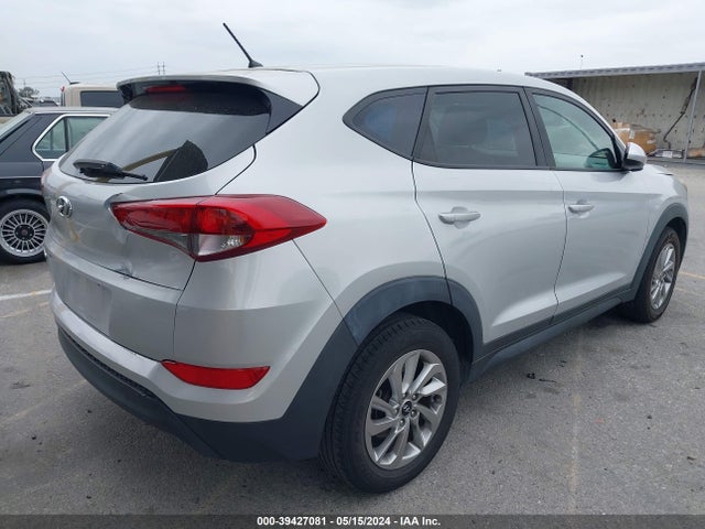 Hyundai TUCSON SE 2018 KM8J23A49JU664742 Image 4