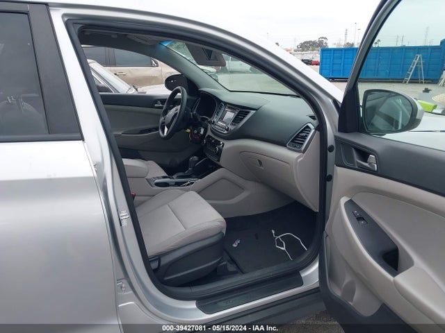 Hyundai TUCSON SE 2018 KM8J23A49JU664742 Image 5