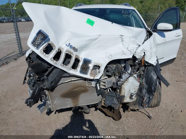 1C4PJMCB3KD338438 Jeep Cherokee Latitude 4x4