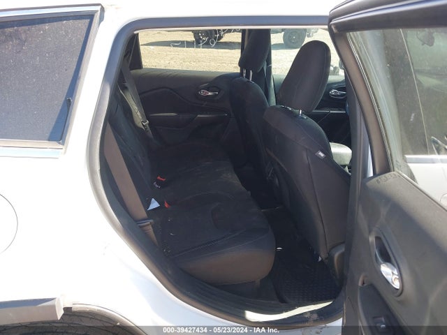 1C4PJMCB3KD338438 Jeep Cherokee Latitude 4x4