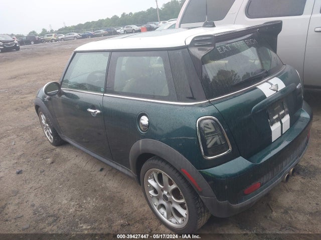 2008 MINI COOPER S WMWMF73528TT87769 Photo 2
