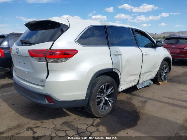 Toyota Highlander Le Plus 2018 5TDZZRFH4JS279207 Image 6