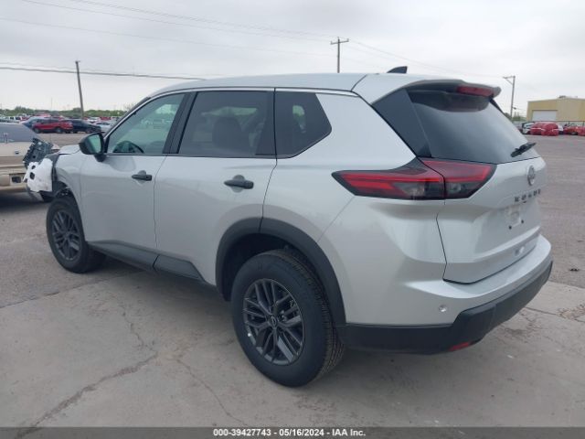 5N1BT3AAXRC678884 Nissan Rogue S Fwd