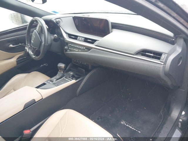 58AB21B12KU001424 Lexus Es 300h Luxury