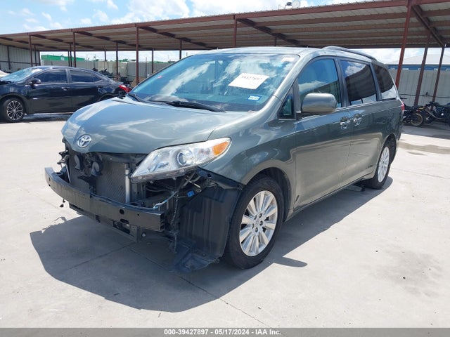 Toyota Sienna Xle 7 Passenger 2014 5TDDK3DC8ES092481 Image 2