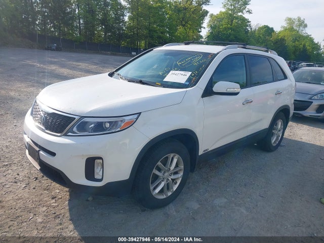KIA SORENTO LX 2014 5XYKTCA69EG530635 Image 2
