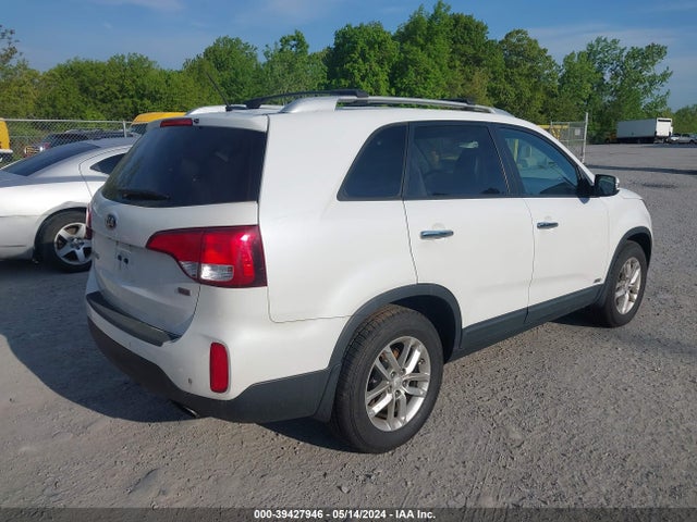 KIA SORENTO LX 2014 5XYKTCA69EG530635 Image 4