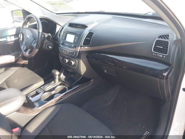 KIA SORENTO LX 2014 5XYKTCA69EG530635 Image 5