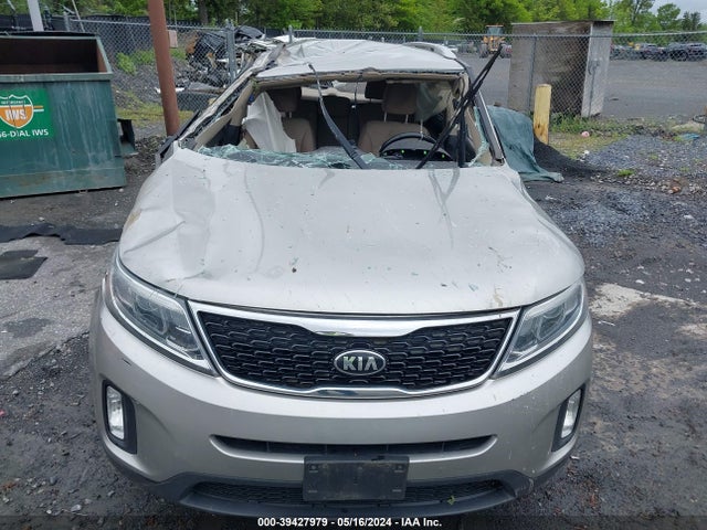 KIA SORENTO LX 2015 5XYKTCA62FG549741 Image 12