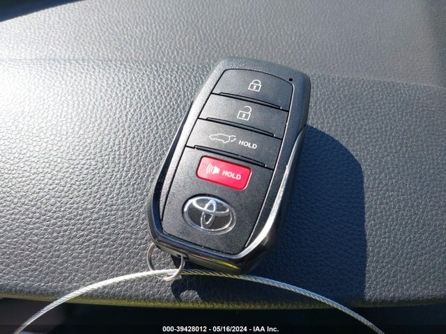 Toyota Venza Nightshade Edition 2024 JTEAAAAH8RJ166751 Image 11