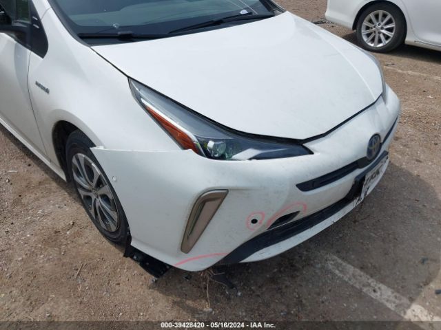 JTDL9MFU9M3027805 Toyota Prius Le Awd-e