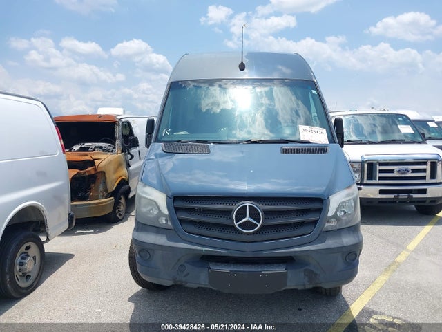 WD3PE7CD9JP632991 Mercedes-Benz Sprinter 2500 Standard Roof V6