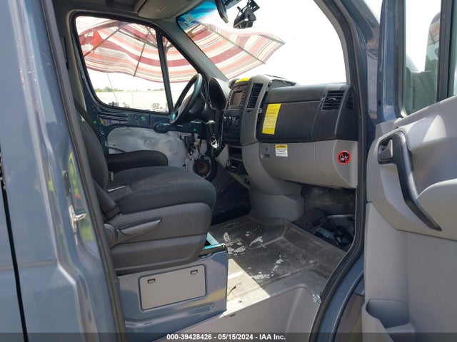 WD3PE7CD9JP632991 Mercedes-Benz Sprinter 2500 Standard Roof V6