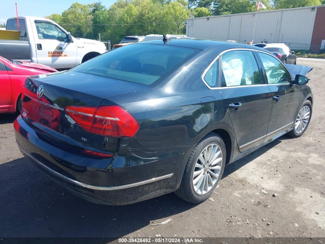 1VWBT7A31GC035234 Volkswagen Passat 1.8t Se
