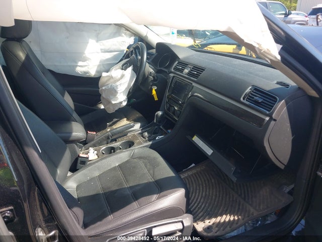 1VWBT7A31GC035234 Volkswagen Passat 1.8t Se