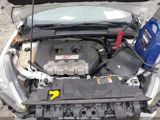 Ford FOCUS ST 2017 1FADP3L93HL318350 Image 10