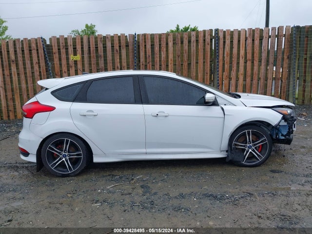 Ford FOCUS ST 2017 1FADP3L93HL318350 Image 13