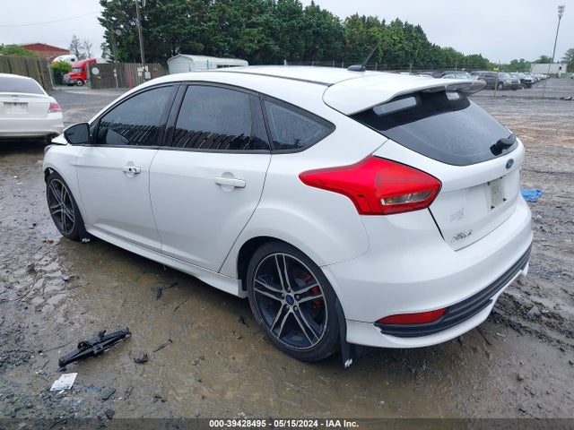 Ford FOCUS ST 2017 1FADP3L93HL318350 Image 3