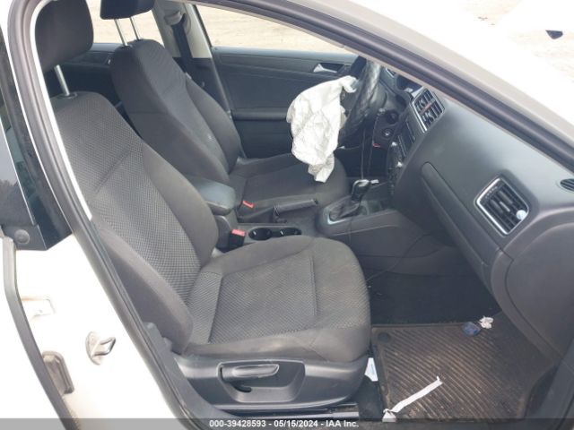 3VW2K7AJ7EM350262 Volkswagen Jetta 2.0l S