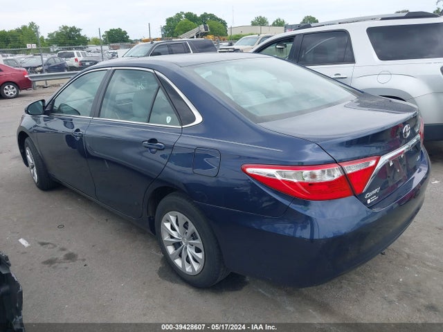 Toyota CAMRY LE 2016 4T4BF1FK1GR572642 Image 3