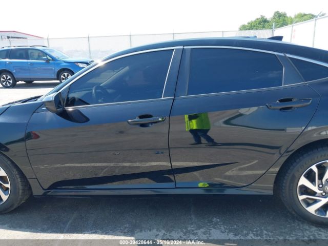 2HGFC2F78JH574748 Honda CIVIC EX