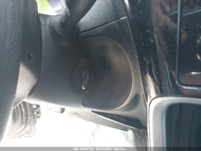 Toyota COROLLA L 2018 5YFBURHE0JP849294 Image 11