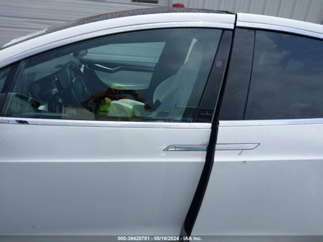 5YJXCBE26JF088597 Tesla Model X 100d/75d/p100d
