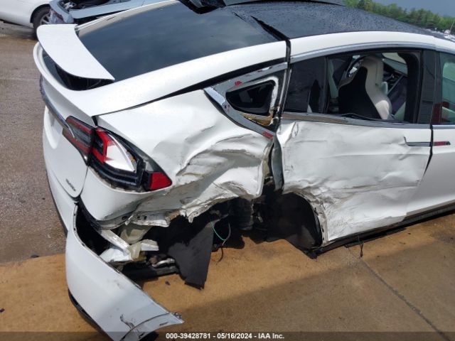 5YJXCBE26JF088597 Tesla Model X 100d/75d/p100d