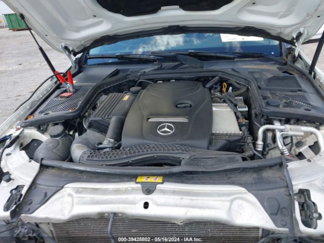 55SWF4JB0FU094163 Mercedes-Benz C 300 Luxury/sport