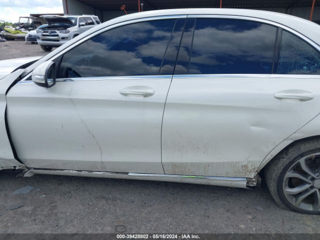 55SWF4JB0FU094163 Mercedes-Benz C 300 Luxury/sport