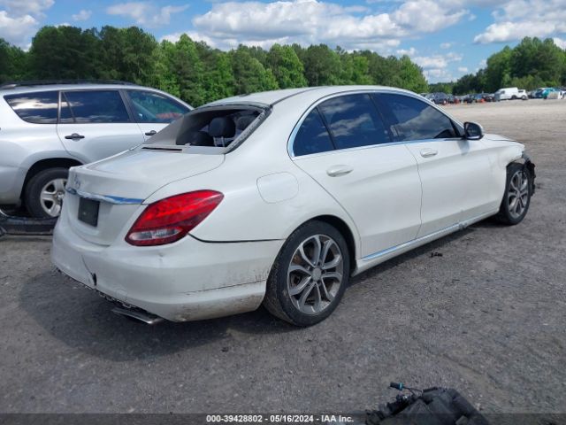 55SWF4JB0FU094163 Mercedes-Benz C 300 Luxury/sport