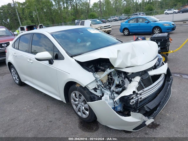 Toyota COROLLA LE 2021 JTDEPMAEXMJ165721 zdjęcie główne