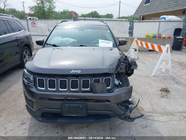 3C4NJCBB6KT809415 Jeep Compass Latitude Fwd