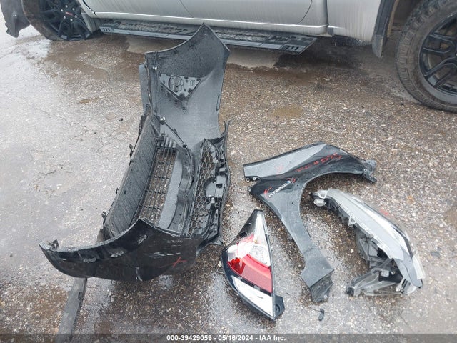 Toyota Prius C Three 2018 JTDKDTB33J1604448 Image 11