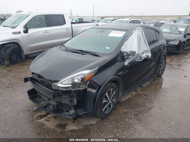 Toyota Prius C Three 2018 JTDKDTB33J1604448 Image 2