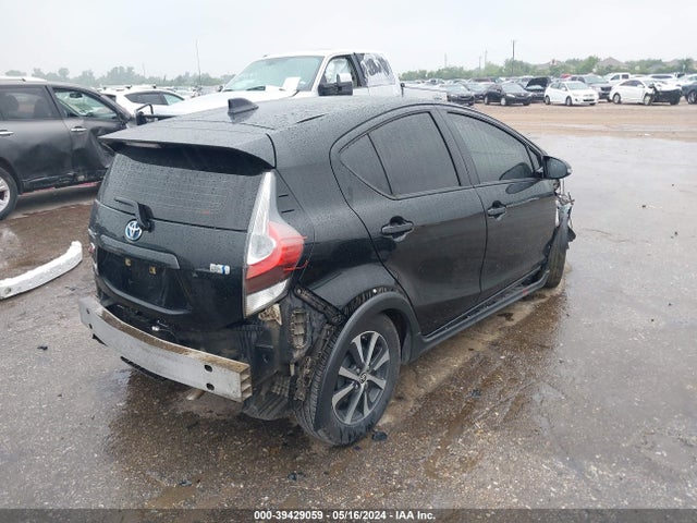Toyota Prius C Three 2018 JTDKDTB33J1604448 Image 4