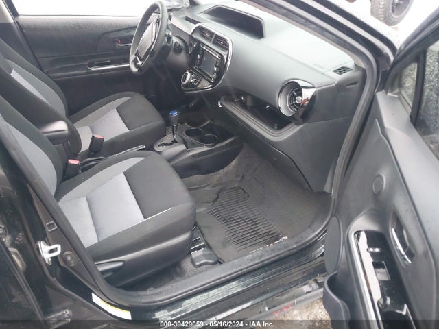 Toyota Prius C Three 2018 JTDKDTB33J1604448 Image 5