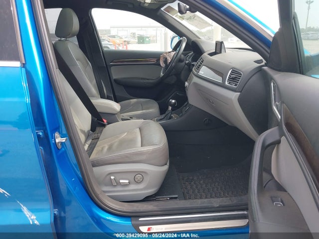 Audi Q3 2.0t Premium Plus 2016 WA1GFCFS5GR015018 Image 5