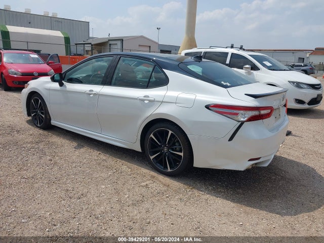 Toyota CAMRY XSE 2019 4T1B61HK4KU199614 Image 3