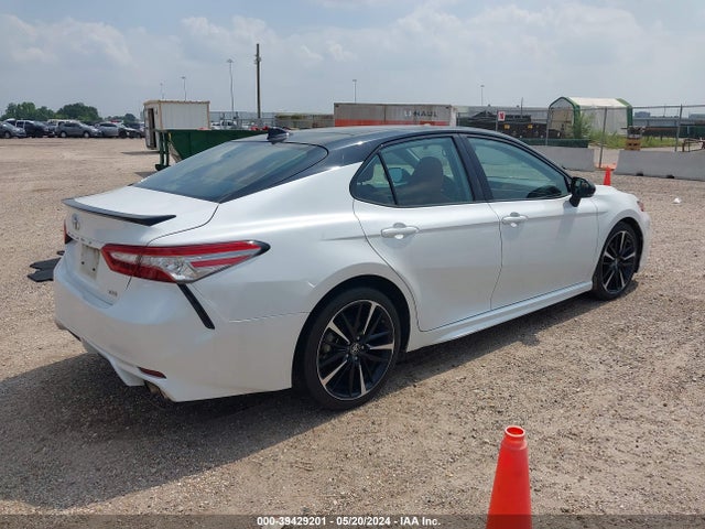 Toyota CAMRY XSE 2019 4T1B61HK4KU199614 Image 4