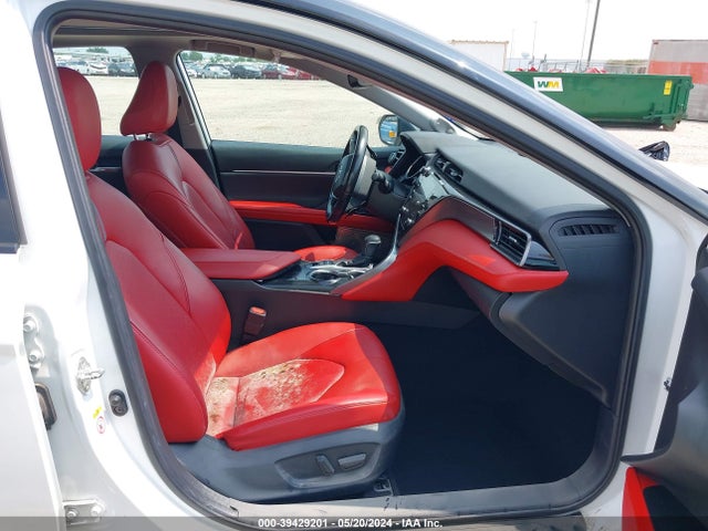 Toyota CAMRY XSE 2019 4T1B61HK4KU199614 Image 5