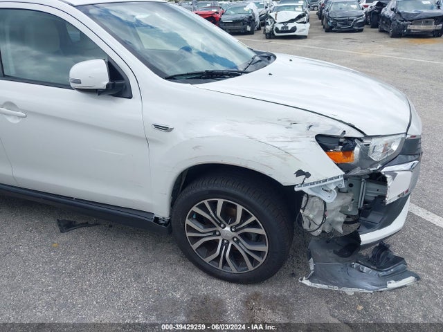 JA4AP3AU5HZ004842 Mitsubishi Outlander Sport 2.0 Es