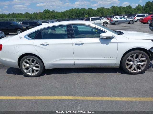 Chevrolet IMPALA 1LT 2018 2G1105S37J9167321 Image 13