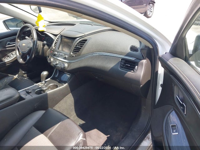 Chevrolet IMPALA 1LT 2018 2G1105S37J9167321 Image 5