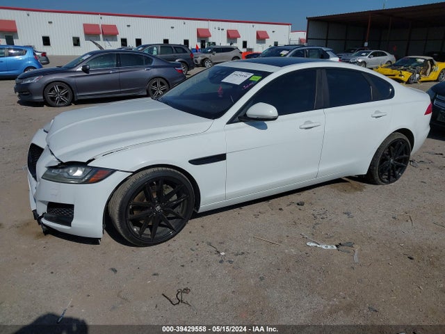 2016 JAGUAR XF SAJBD4BVXGCY07567 Photo 1