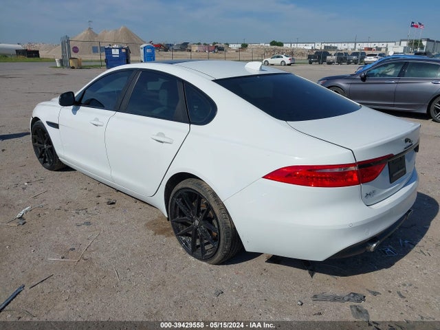 2016 JAGUAR XF SAJBD4BVXGCY07567 Photo 2