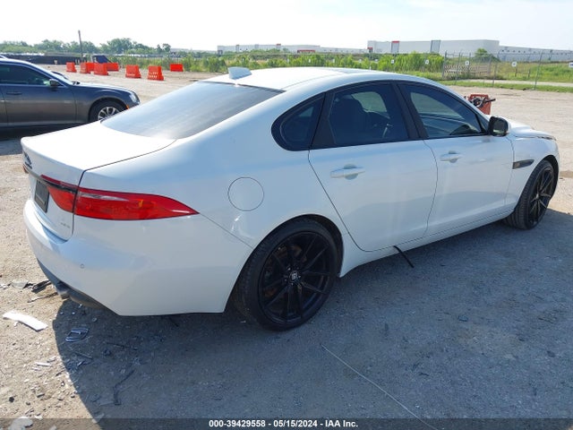 2016 JAGUAR XF SAJBD4BVXGCY07567 Photo 3