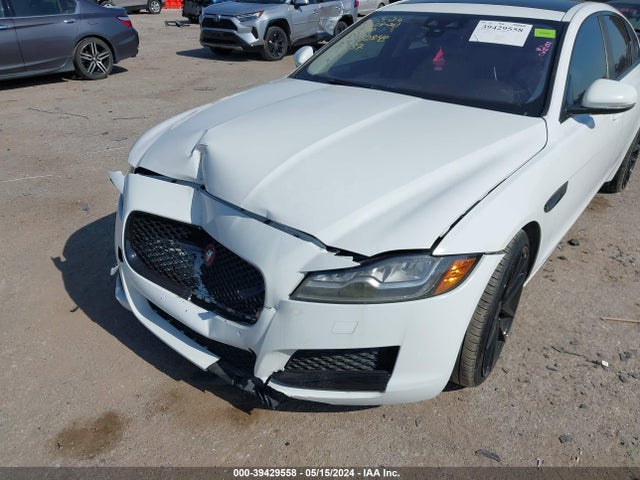 2016 JAGUAR XF SAJBD4BVXGCY07567 Photo 5