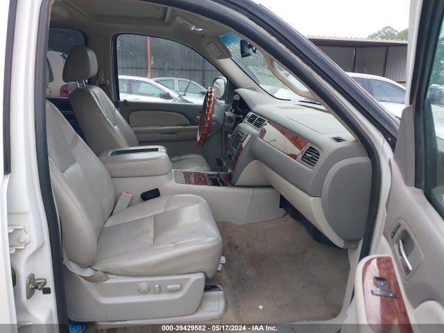 2009 CHEVROLET SUBURBAN 1500 LTZ VIN: 1GNFC36039R292012