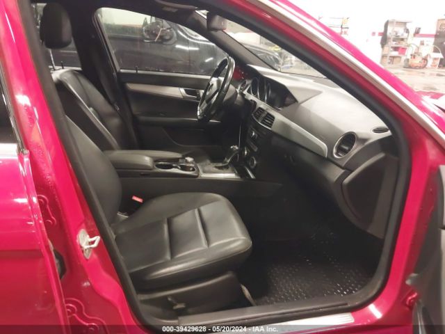 WDDGF4HBXEA962677 Mercedes-Benz C 250 Luxury/sport